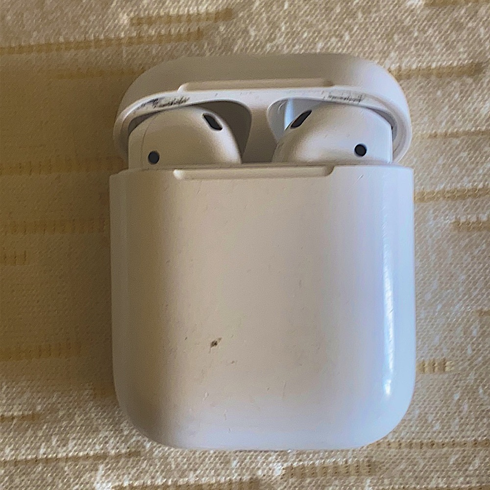 apple airpods
